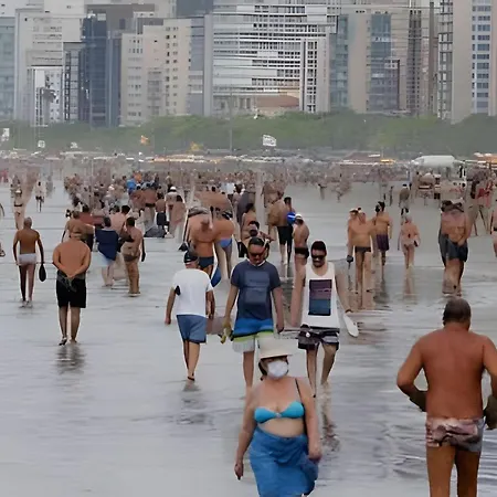 Belo Apto No Gonzaga - Uma Quadra Da Praia Santos  Exterior photo